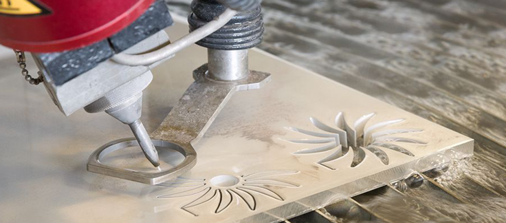 Achieving Synergy: Fiber Lasers and Waterjet Machines in Material Cutting